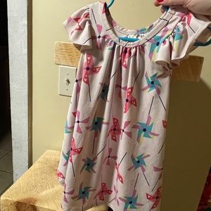 Dotdot smile swing